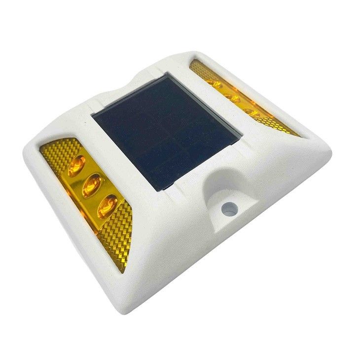 125 * 110 * 25mm Zonne-energie-afspiegelers voor de weg snelwegmarker zonne-kattenoog